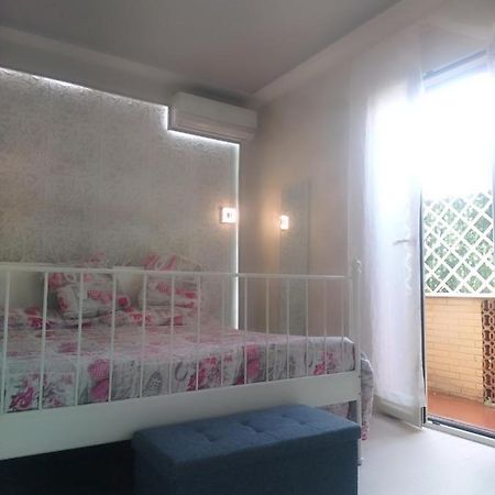 Rosilienza Suites Private Spa, Patio Garden Free Trasfer To & From Airport Fiumicino Buitenkant foto