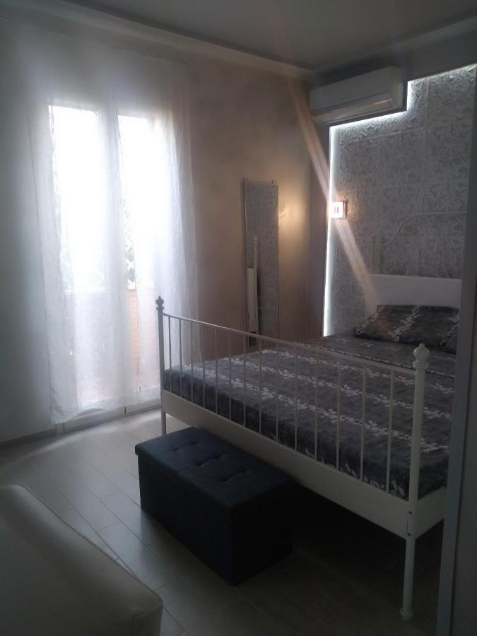 Rosilienza Suites Private Spa, Patio Garden Free Trasfer To & From Airport Fiumicino Buitenkant foto