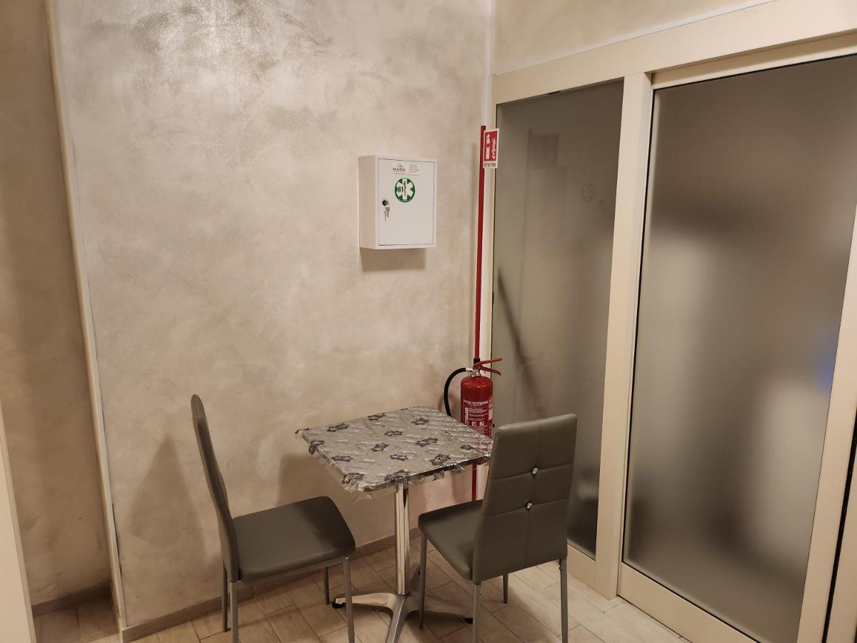 Rosilienza Suites Private Spa, Patio Garden Free Trasfer To & From Airport Fiumicino Buitenkant foto
