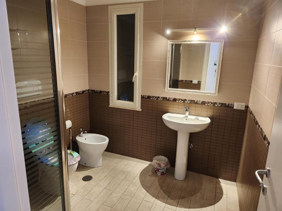 Rosilienza Suites Private Spa, Patio Garden Free Trasfer To & From Airport Fiumicino Buitenkant foto