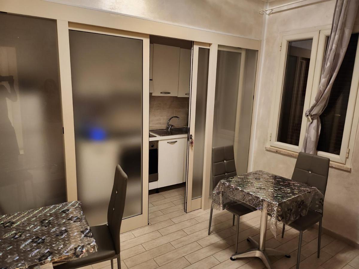 Rosilienza Suites Private Spa, Patio Garden Free Trasfer To & From Airport Fiumicino Buitenkant foto