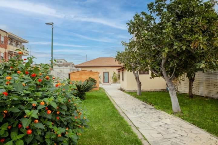 Rosilienza Suites Private Spa, Patio Garden Free Trasfer To & From Airport Fiumicino Buitenkant foto